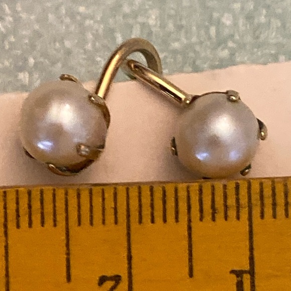 Beautiful 7mm CULTURED PEARL EARRINGS Set in 12k GF; SCREWBACK NONPierced - Picture 3 of 3